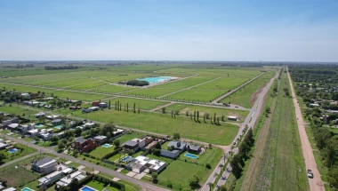 Terreno en venta en Funes, Barrio Cerrado Vida Lagoon!