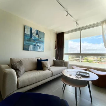 Venta Apartamento 2 Dormitorio a Estrenar Sobre Avenida Roosevelt - Punta del Este