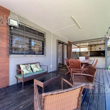 VENTA: CASA 3 DORMITORIOS   PISCINA BALNEARIO BUENOS AIRES PLAYA BRAVA