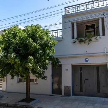 Casa de 4 ambientes en venta en lujan centro calle Hipolito Yrigoyen 1182