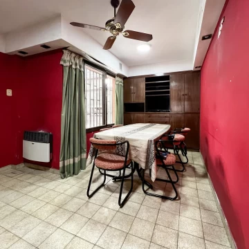 VENTA | PERMUTA -  Casa 3 dormitorios, patio, piscina y terraza - Bella Vista, Rosario. APTO CRÉDITO.