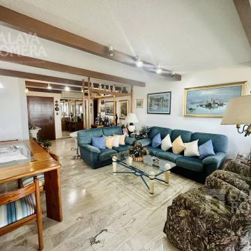 VENTA - Departamento de 3 dormitorios y 4 baños SAP5591278