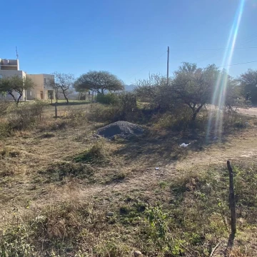 TERRENO EN VENTA LOTE UNQUILLO 567M2 ESCRITURA