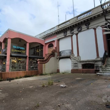 Venta o alquiler de casa, local o terreno sobre 8 de Octubre
