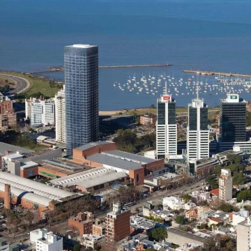 Oficina en venta con renta en WTC Pocitos Nuevo