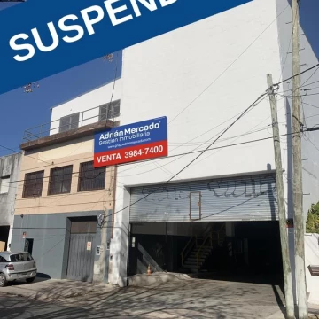 Se vende el block de dos inmuebles intercomunicados con salida a dos calles, Alsina y Dardo Rocha.
