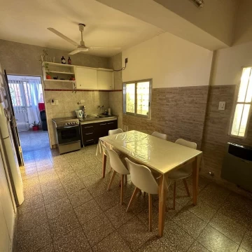 VENDE linda propiedad ubicada en Fontella 91
