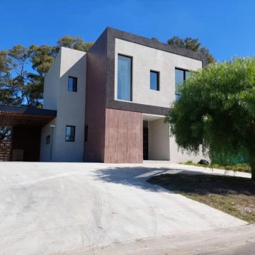 Casa  en Venta en Santa Elena, Pilar del Este, Pilar