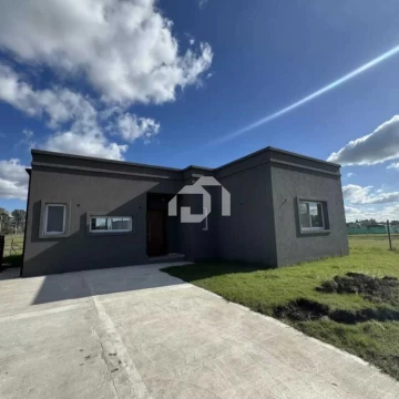 Casa  en Venta en Santa Elisa, Pilar del Este, Pilar