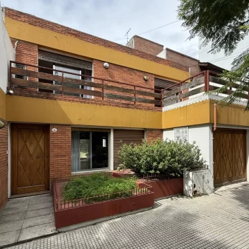 VENDIDO Venta de Casa Lote Propio Vélez Sarsfield
