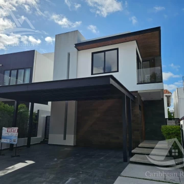 Casa en Venta en Cumbres Cancun