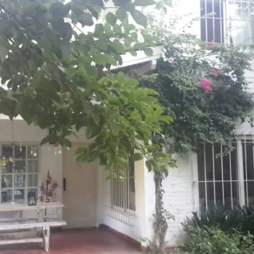 Casa en  Altos del Barranco.