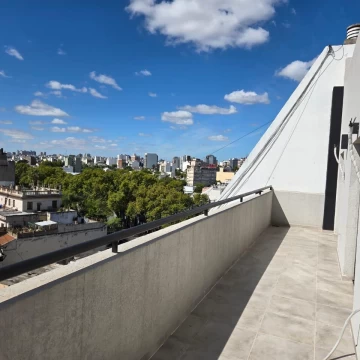 Venta - 3 Ambientes con balcón - A estrenar - Floresta
