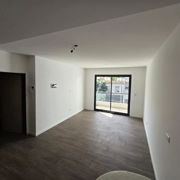 Venta - 2 Ambientes con balcón - A estrenar - Floresta