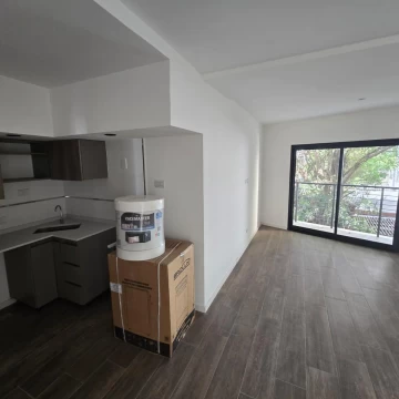Venta - Monoambiente con balcón - A estrenar - Floresta