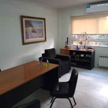 Oficina en edificio "Consultorios Barrio Martin"