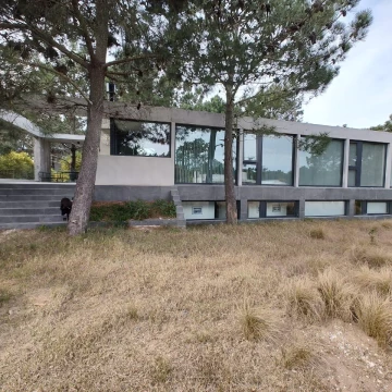 Casa en Senderos IV, sobre lote de 1.100 m2