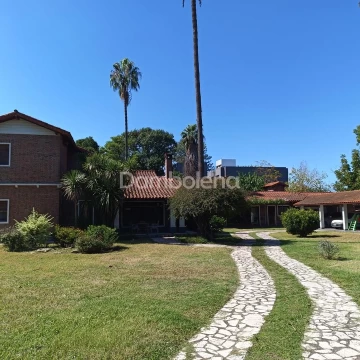 Casa Chalet  en Venta en Moreno, G.B.A. Zona Oeste, Argentina