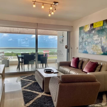 Venta apartamento en Playa Brava Punta del Este