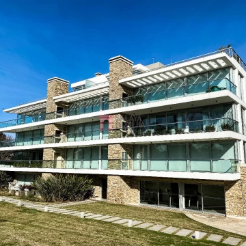Venta de apartamento en Playa Brava