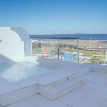 VENTA APARTAMENTO PENTHOUSE ESTILO DUPLEX PLAYA MANSA PUNTA DEL ESTE