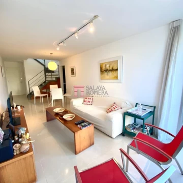 Venta imperdible apartamento- 3 dormitorios, 2 baños- Playa mansa.  REF: 4492687
