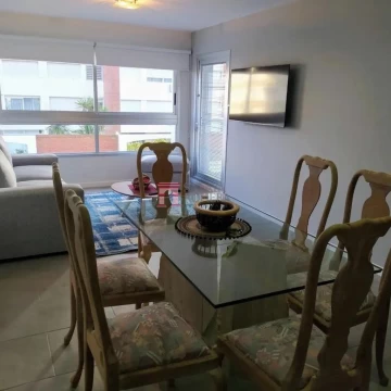 Venta: Departamento de 1 Dormitorio y Medio  Playa Mansa, Punta del Este
