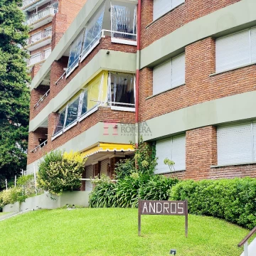 Venta - Departamento de un dormitorio en edificio Andros Playa Mansa SAP4511960