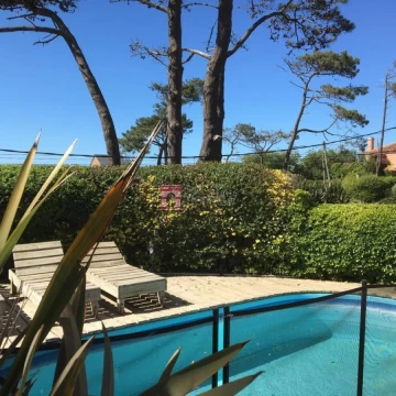 VENTA Y ALQUILER TEMPORAL: 5 DORMITORIOS   DEPENDENCIA HERMOSA CASA MONTOYA LA BARRA PUNTA DEL ESTE
