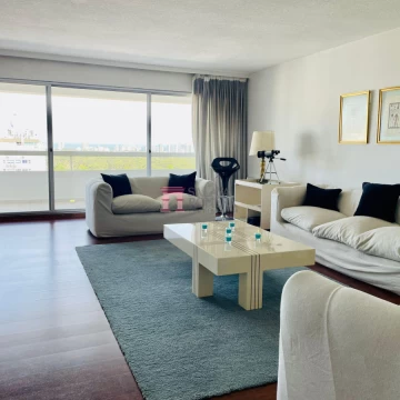 VENTA:  3 DORMITORIOS AVENIDA ROOSEVELT PUNTA DEL ESTE
