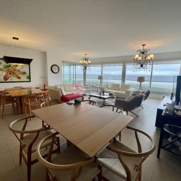 APARTAMENTO 3 DORMITORIOS PRIMERA LINEA PLAYA BRAVA PUNTA DEL ESTE