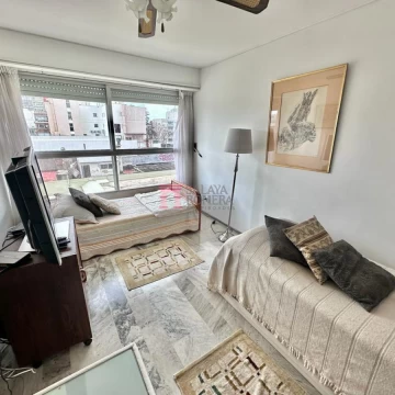 Venta - Peninsula 1 dormitorio con garaje , Punta del Este
