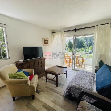 Venta , dos dormitorios y dos baños en Roosevelt, Punta del Este