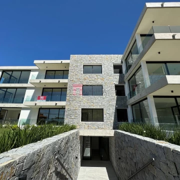 VENTA: 2 DORMITORIOS CON PARRILLERO PLAYA BRAVA