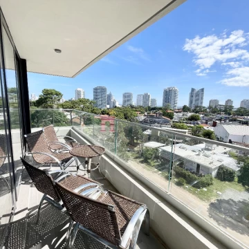 VENTA - Departamento de 2 dormitorios y 2 baños en Punta del Este SAP5924832