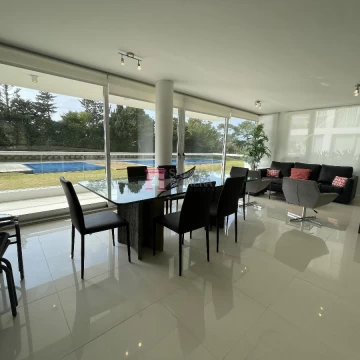Departamento en Venta  Dos Dormitorios Playa Brava SAP6283611