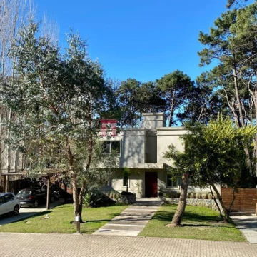 Casa en venta 3 dormitorios en Barrio cerrado