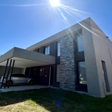Casa en  Casa en Venta, 5 Ambientes, en San Matias, Escobar, GBA Norte