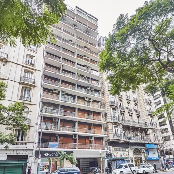 Monoambiente reciclado a estrenar en Retiro con baulera