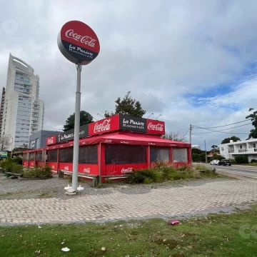 Local en venta sobre Av. Roosevelt