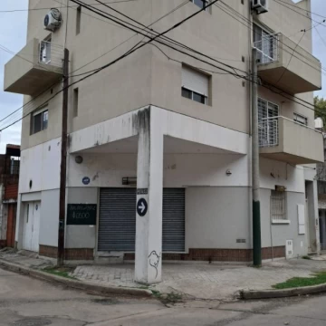 Eva Perón 4200 - Venta departamento 1 dormitorio al frente