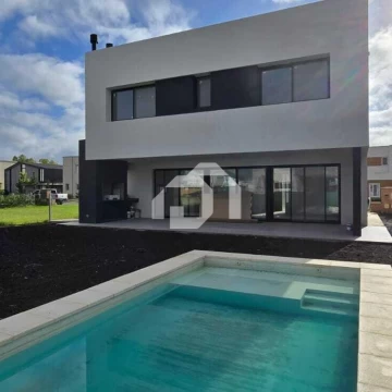 Casa  en Venta en Vila Marina II, Villanueva, Tigre