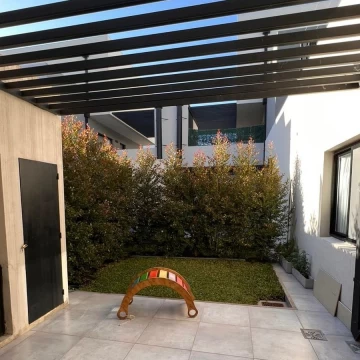 2 dormitorios con jardín y parrilla en Altos del Encuentro 