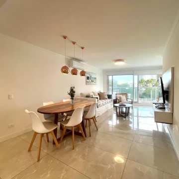 Alquiler Invernal Apartamento 2 Dormitorios, Parrillero, Amenities, Playa Mansa
