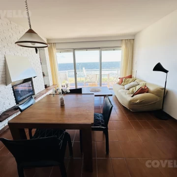 Apartamento en playa mansa en alquiler anual 