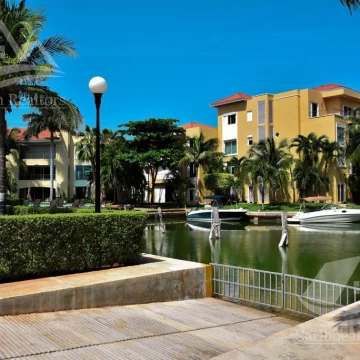 Departamento en Venta en Cancun Isla Dorada