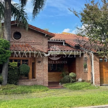 Casa en venta Ramos Mejía 4 ambientes