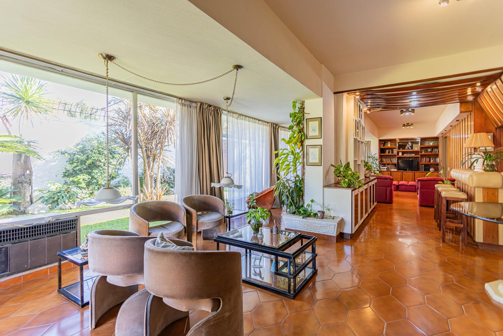 Casa de 5 dormitorios en Banfield, foto 5