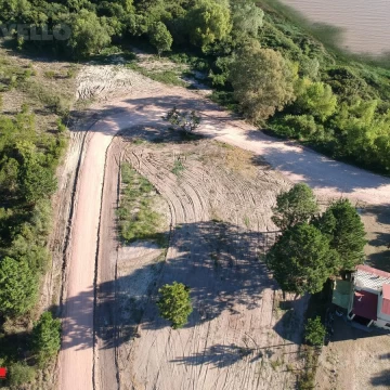 Gran terreno de 2400m2 en venta en Balneario Zagarzazú