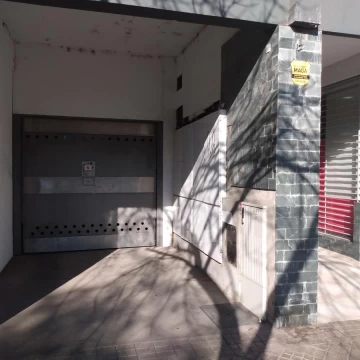 Av. Francia 1100 - Cochera en alquiler - Rosario